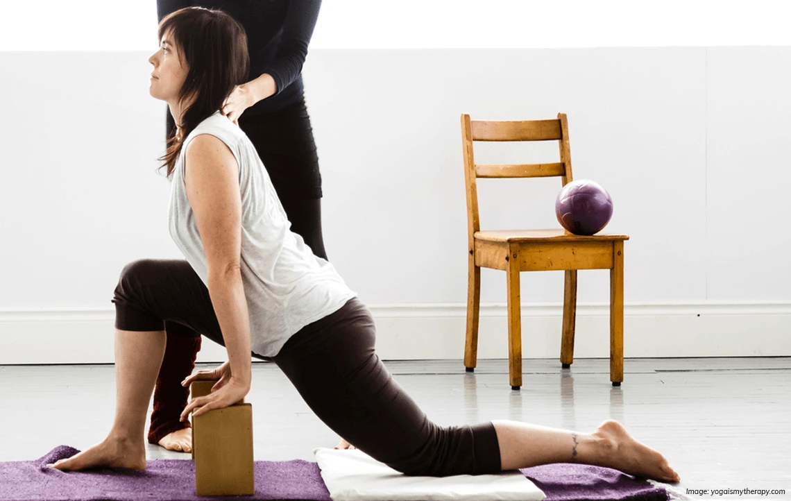 yoga-therapy-session-at-patanjali-wellness-hubli